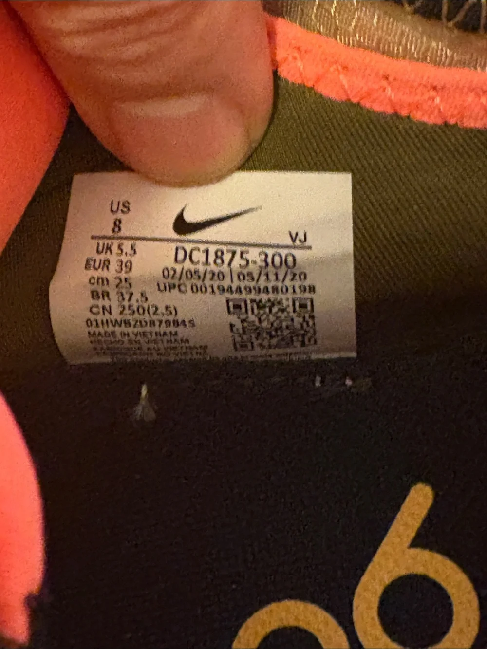 NWOT Nike Air Max 2090 (DC1875-300) ‘Olive Flak’  Women’s 8